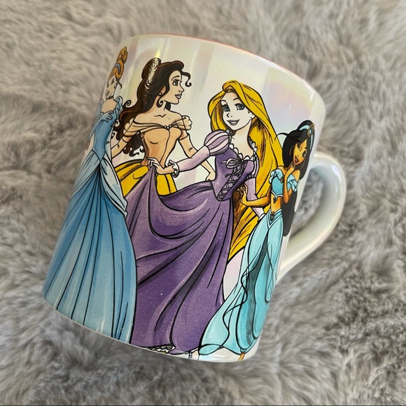 👑 Disney Princesses Iridescent Coffee Tea Mug - Picture 2 of 5